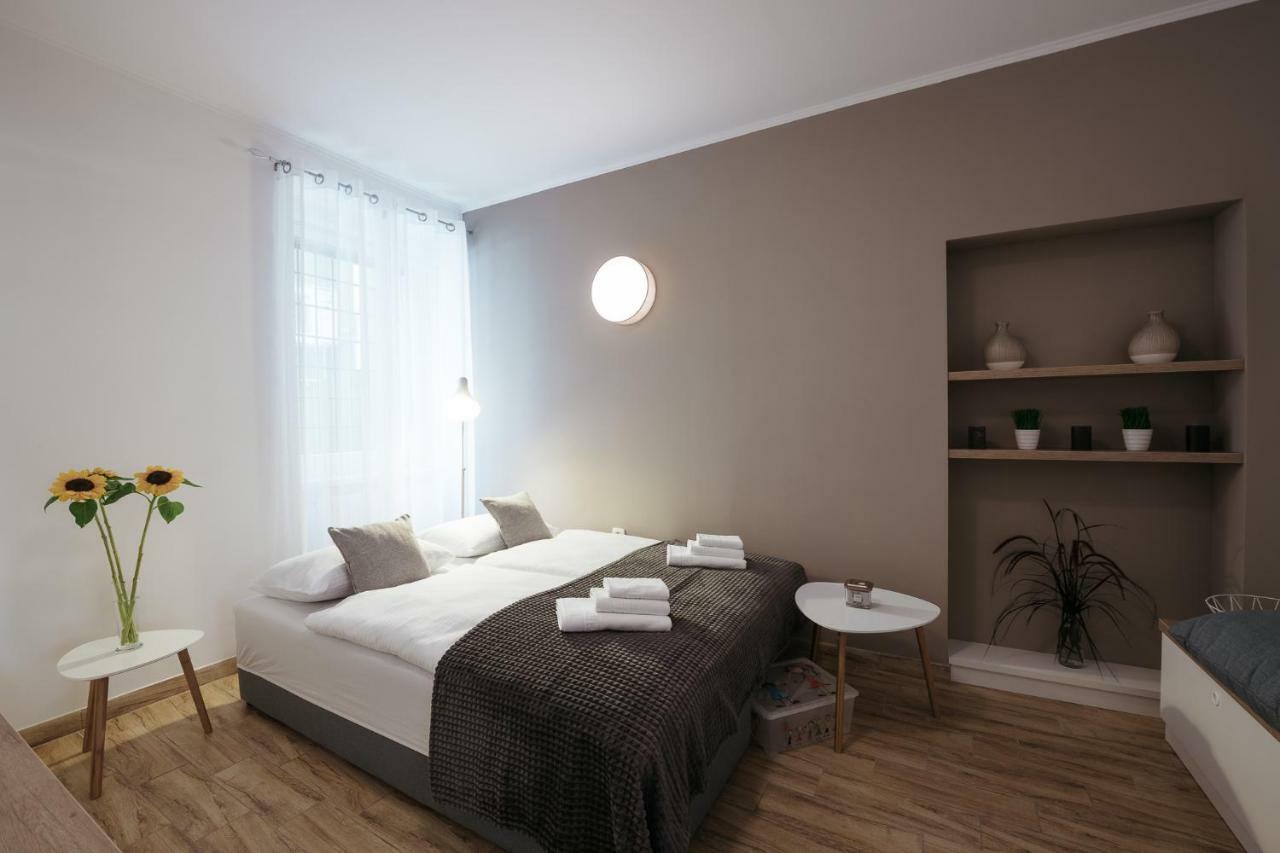 Apartments Tivoli Любляна Екстер'єр фото